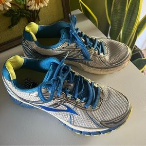 Brooks Adrenaline Gts 15 Running Shoe 